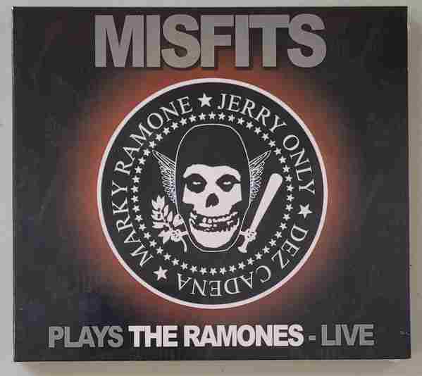 PLAYS THE RAMONES